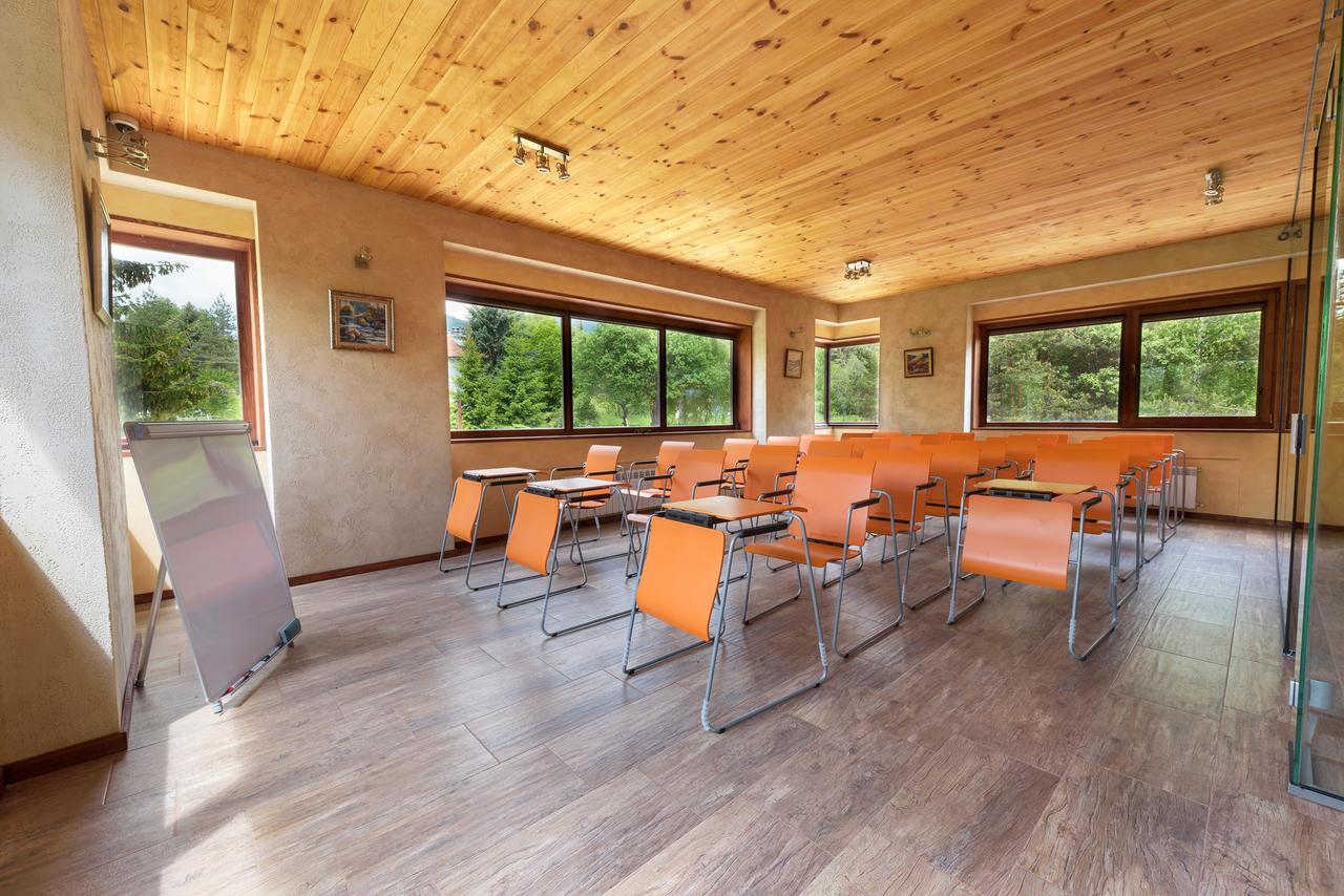 Pinus Villas Lodge With Private Jacuzzi & Phyto-Sauna Retreat Zheleznitsa Exterior foto